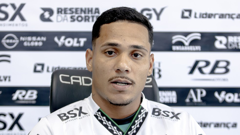 Apresentação Lucas Alves no Figueirense - Lucas Alves Juventude