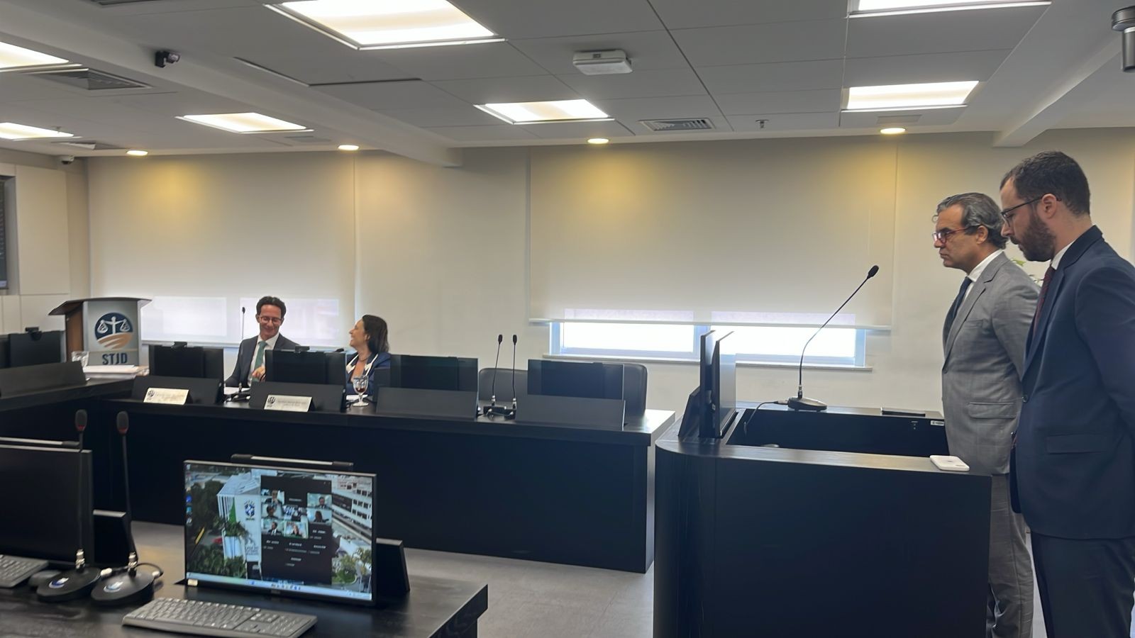 Carrascal, do Flamengo, pega dois jogos de suspensão em julgamento no Pleno do STJD | Ge