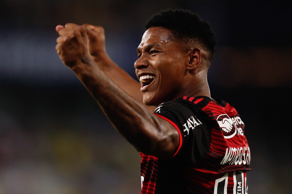 Matheus França comemora gol contra o Cuiabá, o primeiro do Flamengo — Foto: Gilvan de Souza/Flamengo
