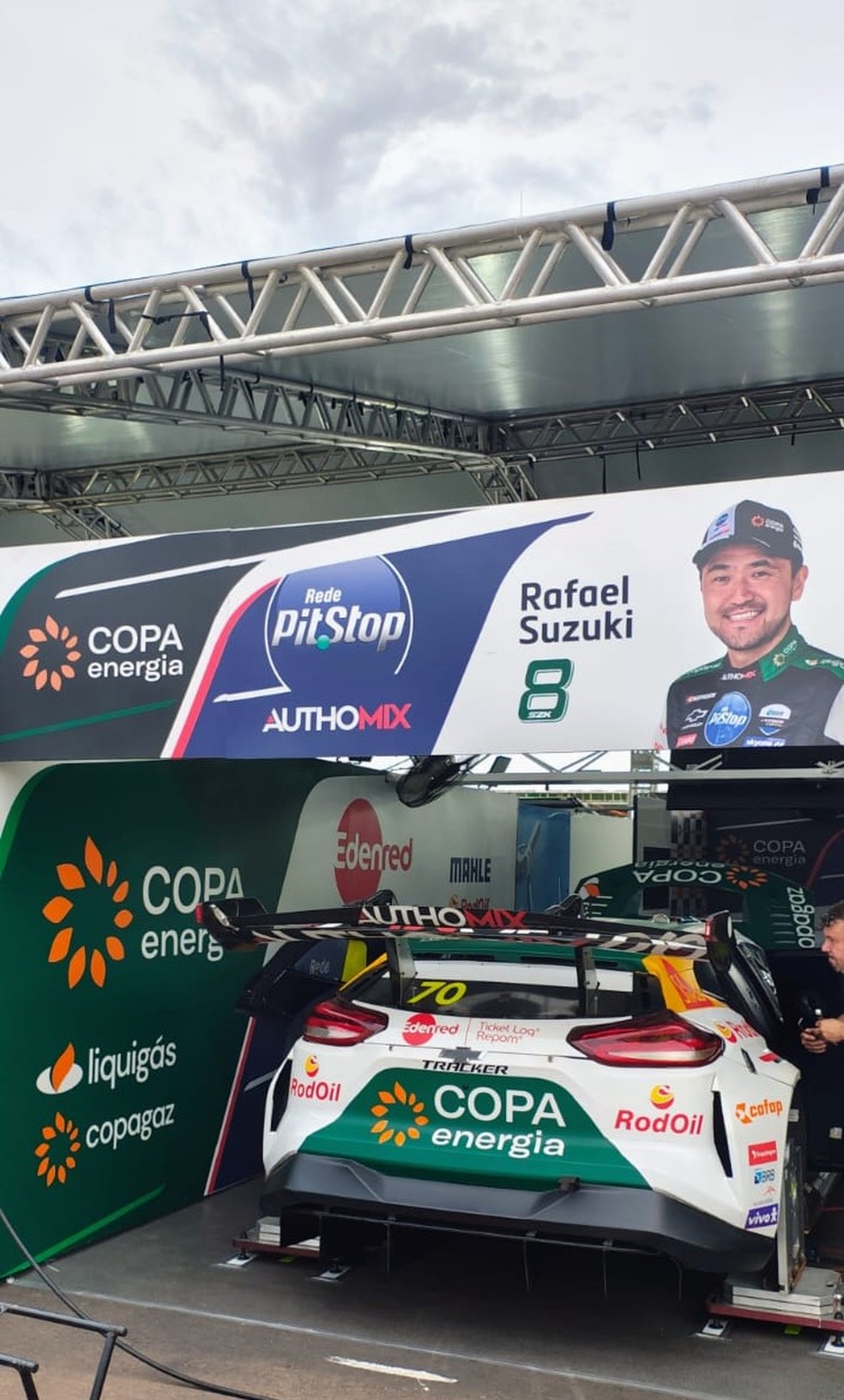Box da equipe TMG Racing de Rafael Suzuki, oitavo na classificação da Stock Car — Foto: Fagner Oliveira
