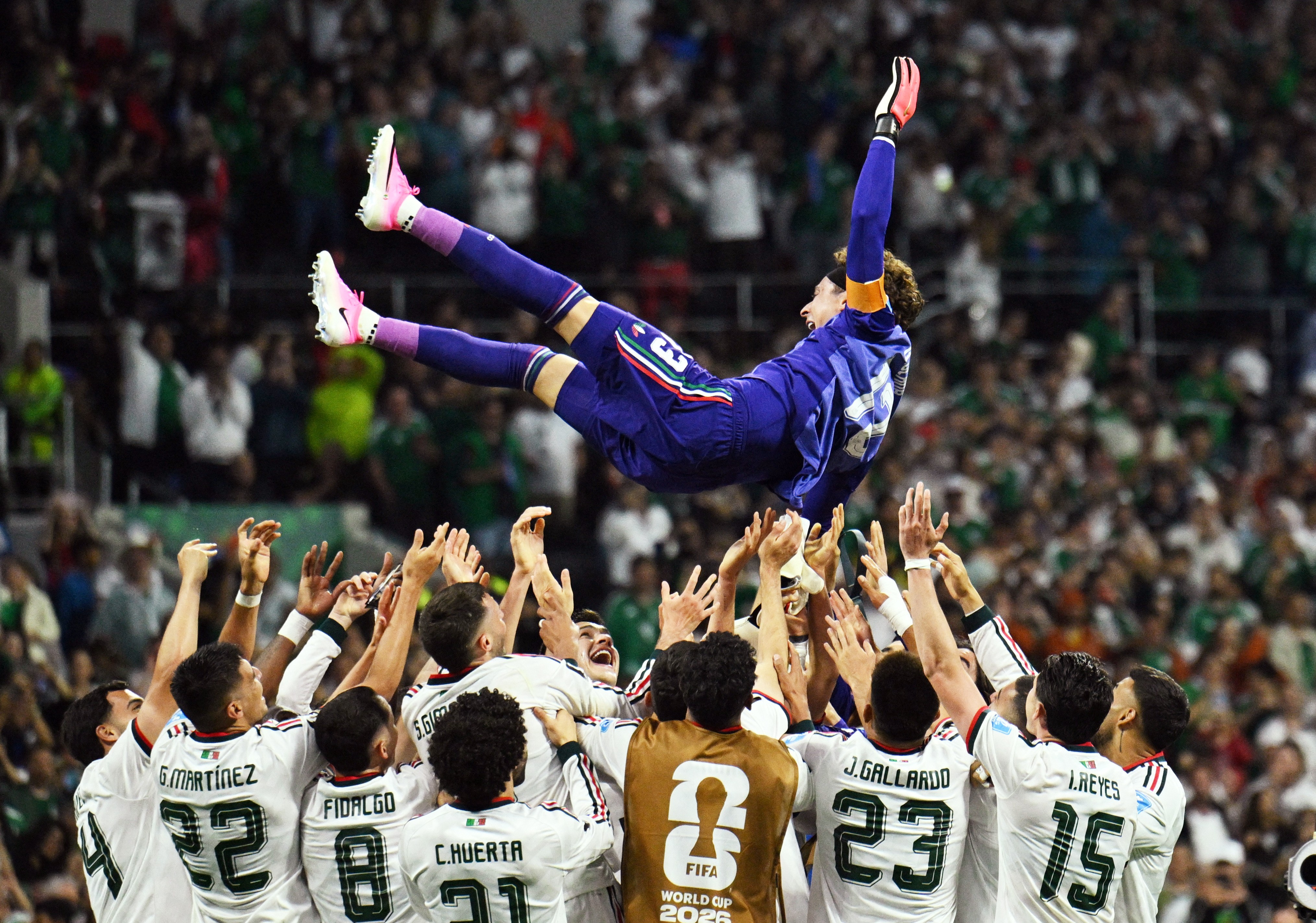 Campanha perfeita, homenagem a ídolo e festa em casa: México tem primeira fase dos sonhos na Copa