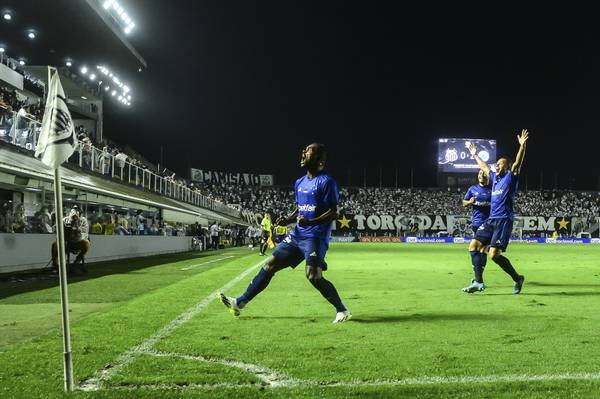 Cruzeiro amplia força fora de casa e atinge G-4 entre campanhas de visitantes; veja os números