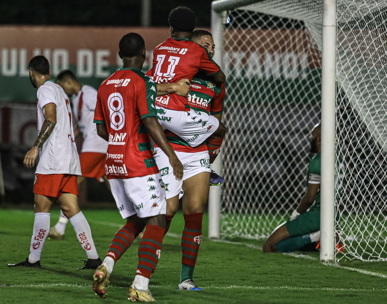 Odair elogia postura do Santos em derrota, mas cobra resultado: Ninguém  sobrevive de jogar bem, santos