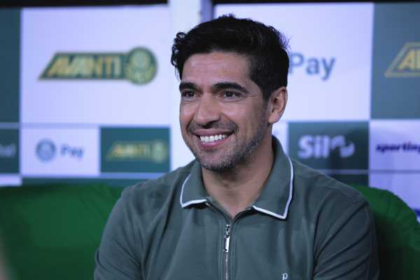 QUER TER MAIS ELENCO! Abel busca três reforços e promete dividir Palmeiras no Paulistão