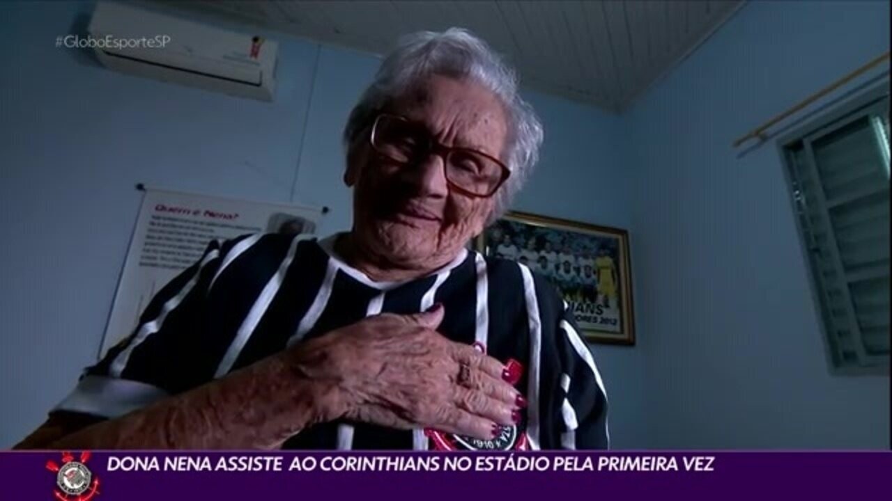 Torcedora de 99 anos vê jogo do Corinthians em estádio pela primeira ...