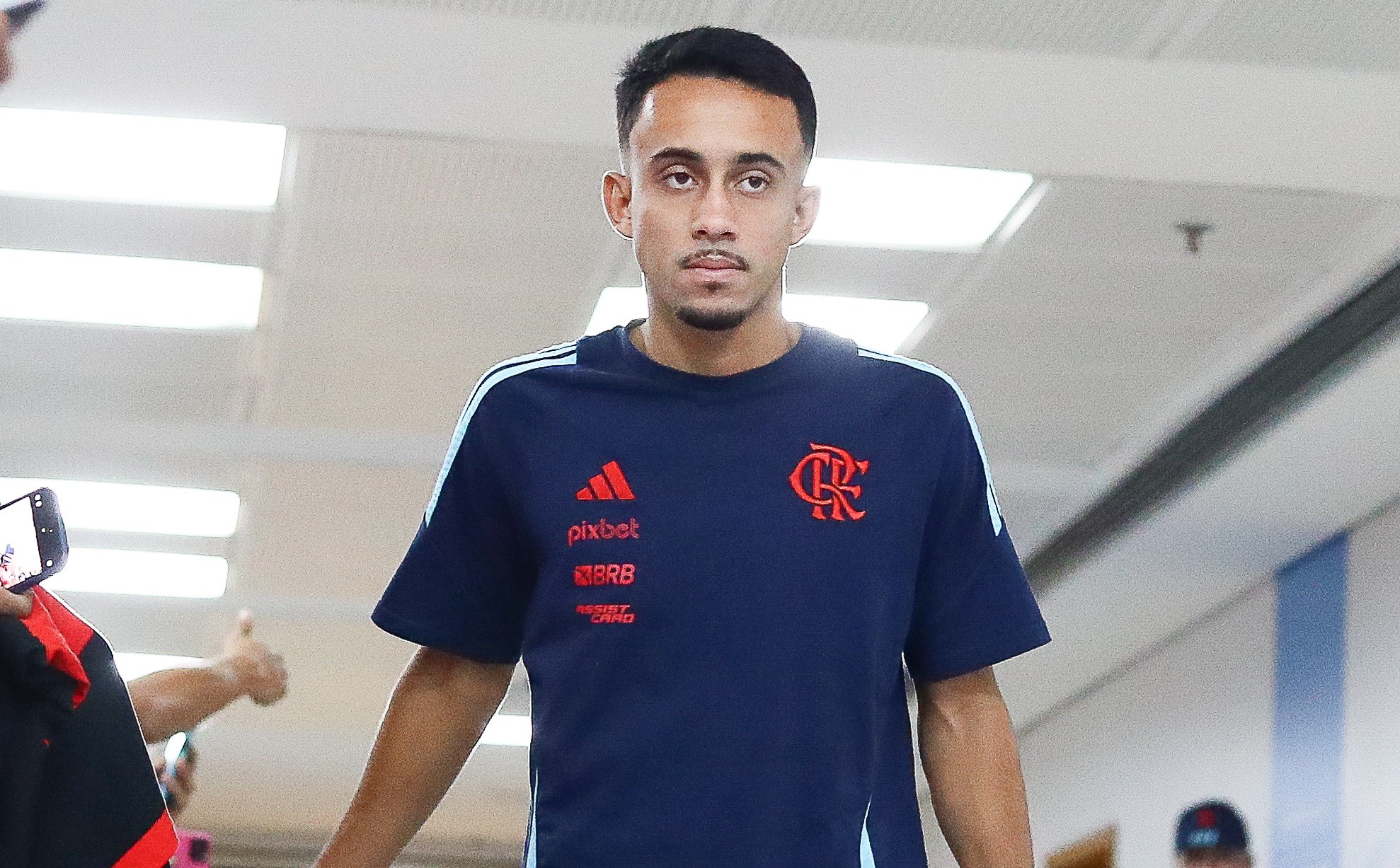 Cruzeiro espera definição do Flamengo sobre contratação de Matheus Gonçalves