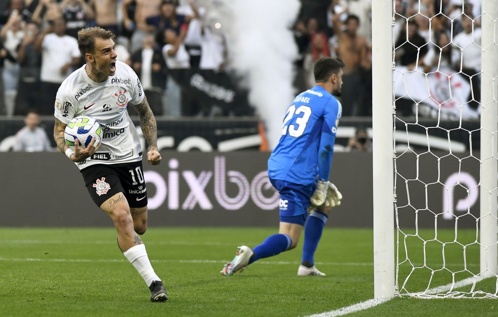 Corinthians busca empate com São Paulo e mantém tabu em Itaquera -  Superesportes
