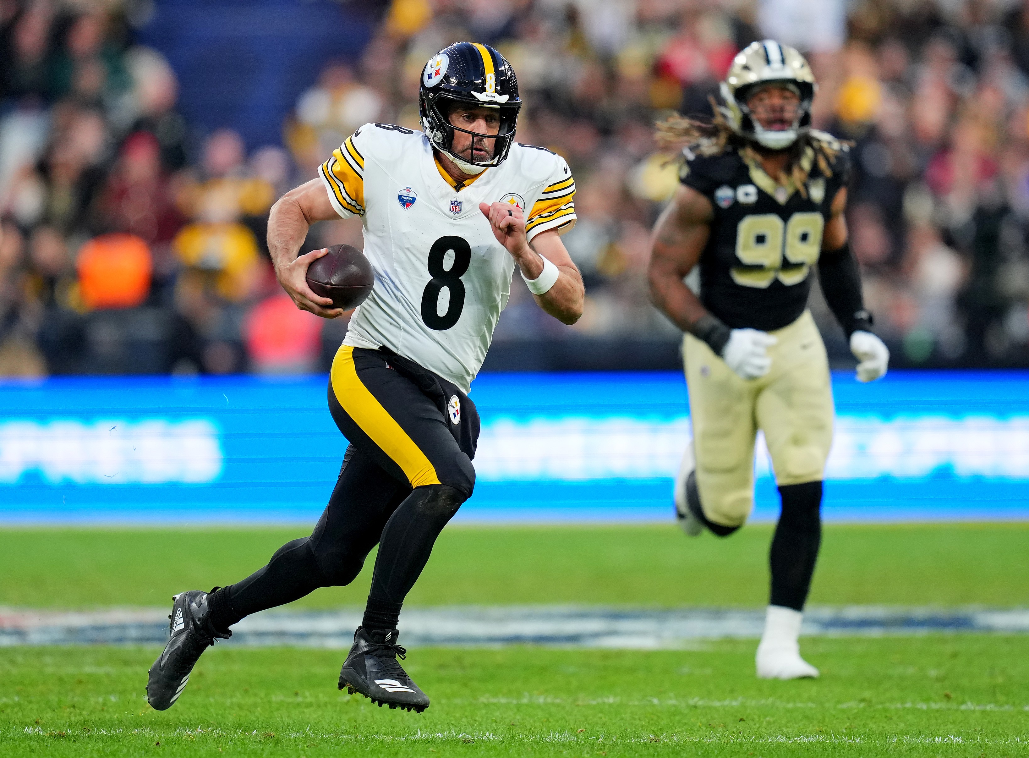 Steelers abusam do jogo corrido e vencem Saints no primeiro jogo da NFL na França