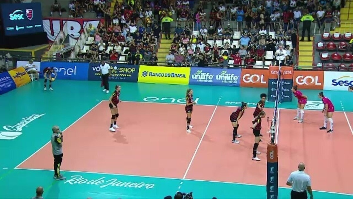 Derrota do Sesc-Flamengo para Maringá em casa na Superliga.