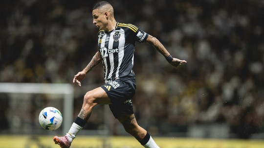 Lateral do Atlético-MG, Arana revela perda de peso durante virose; esposa afirma que jogador atuou doente