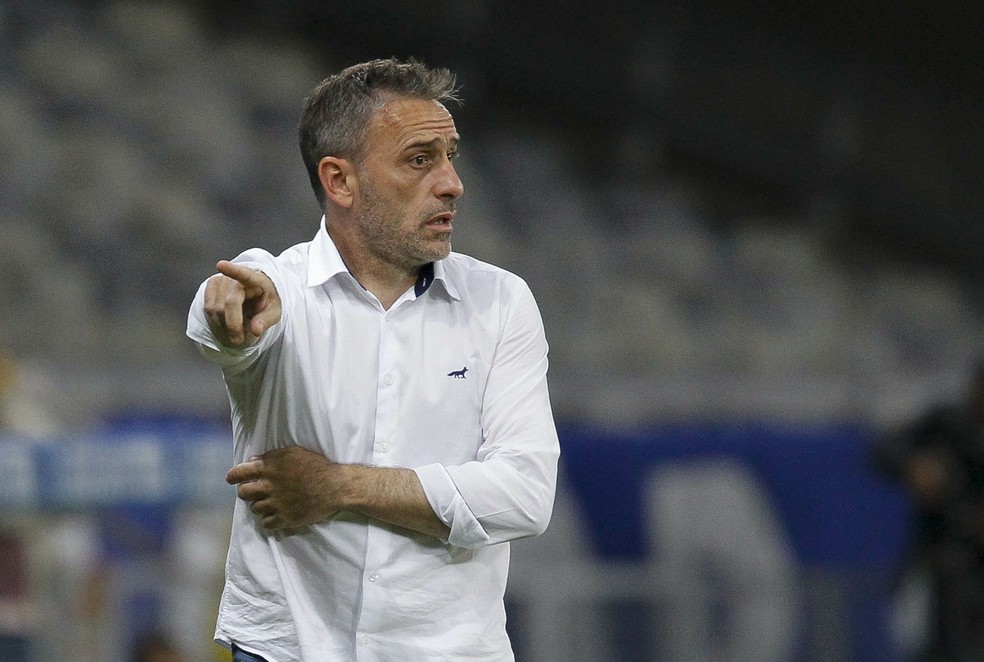 Paulo Bento como técnico do Cruzeiro — Foto: Washington Alves/Light Press