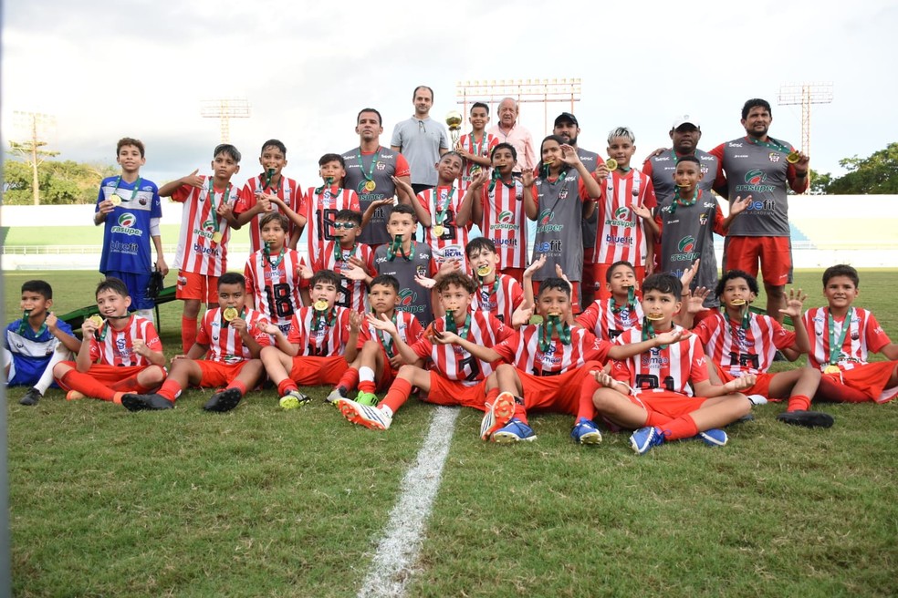 Santa Cruz-AC campeão acreano sub-11 invicto 2023 — Foto: Manoel Façanha/Arquivo Pessoal