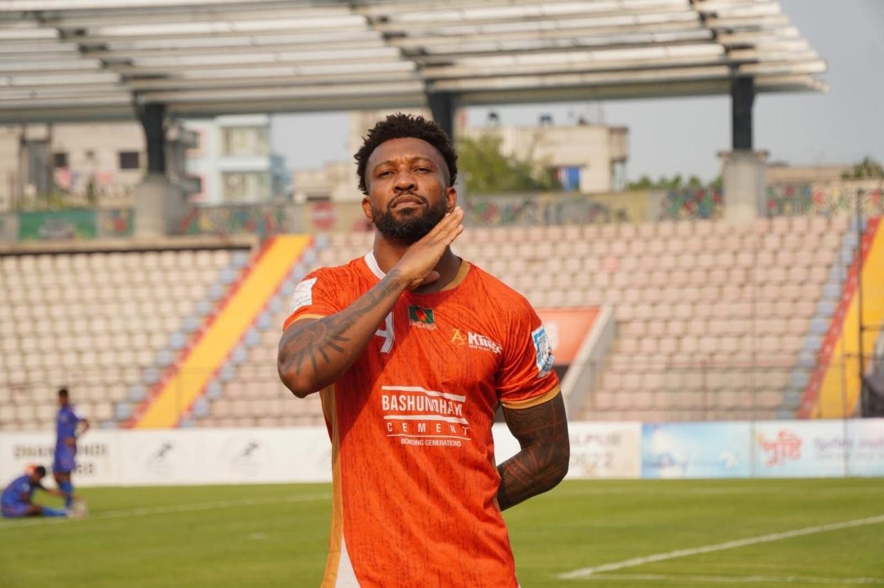 Ex-Fluminense Dori relata desafios no futebol asiático e a paixão de Bangladesh pelo Brasil