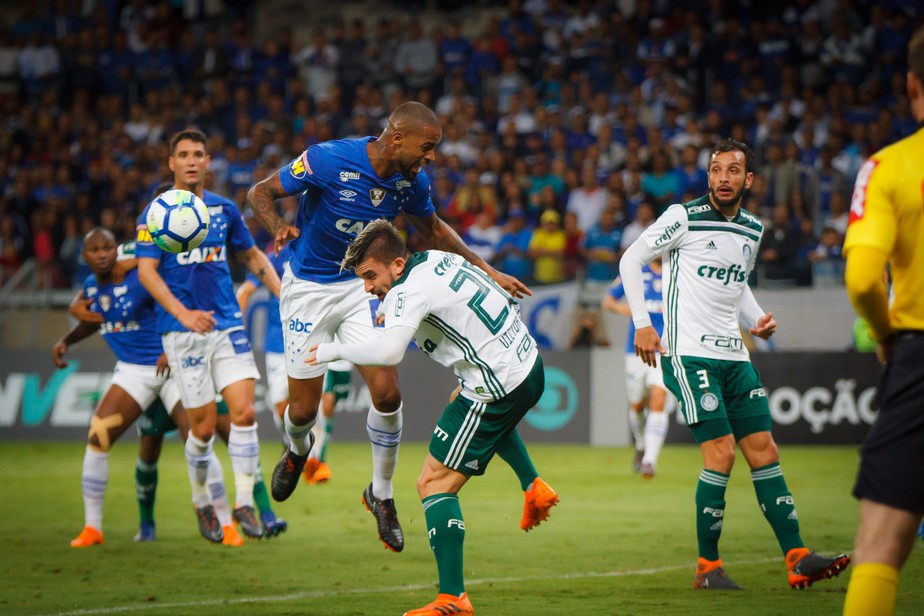 Palmeiras marca no final e vence Cruzeiro pelo Campeonato