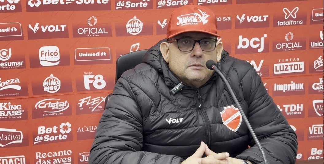 Guto Ferreira diz que Vila Nova não conseguiu sair da marcação do Juventude: "Muita dificuldade"