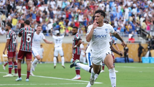 Últimas horas: à espera do "sim", São Paulo tem dia decisivo para fechar com Marcos Leonardo