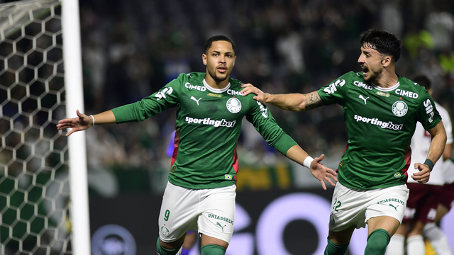 Gol de Vitor Roque em Palmeiras x Fluminense