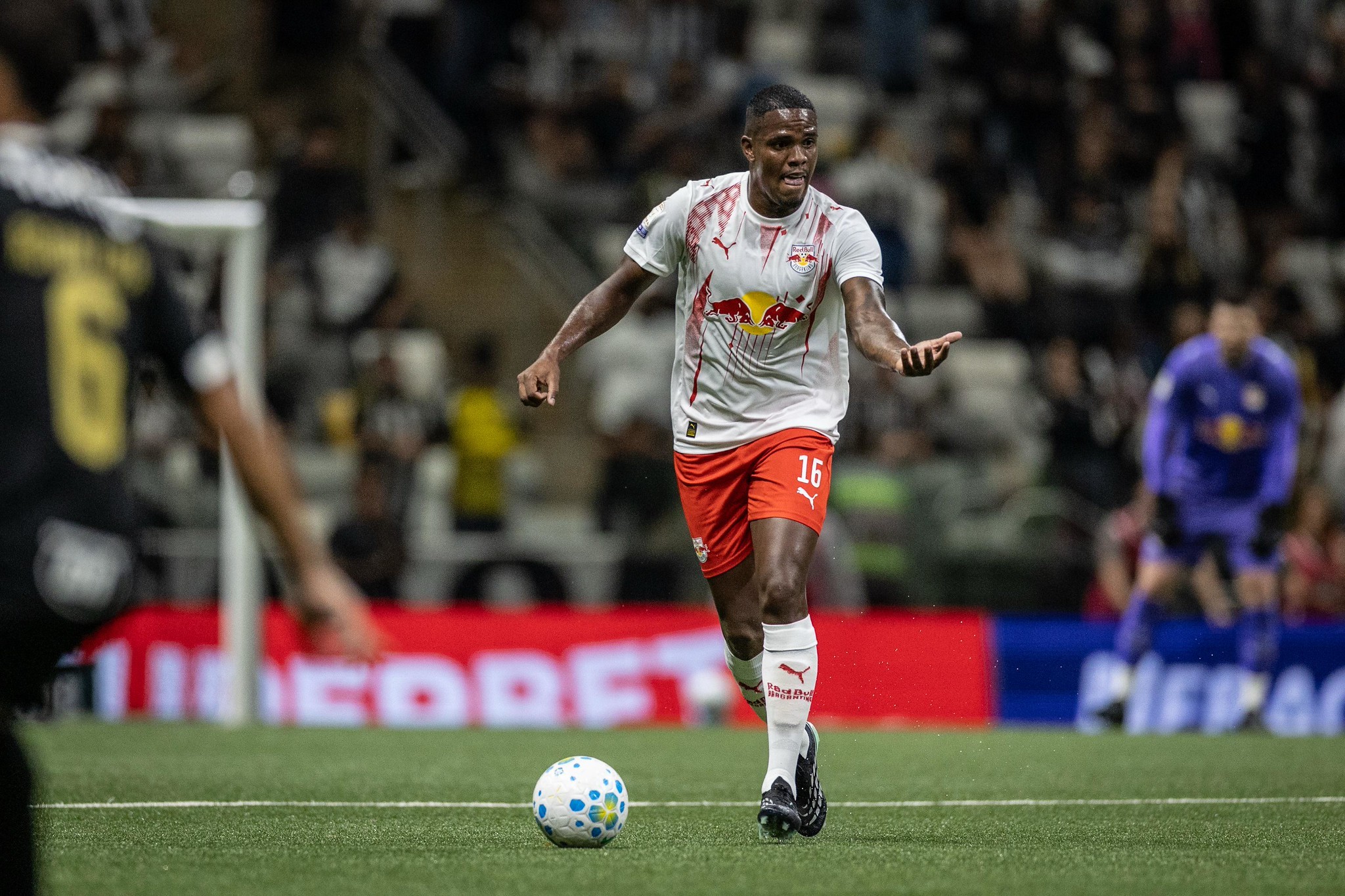 DM do Bragantino tem novos atletas antes de partida contra o Palmeiras