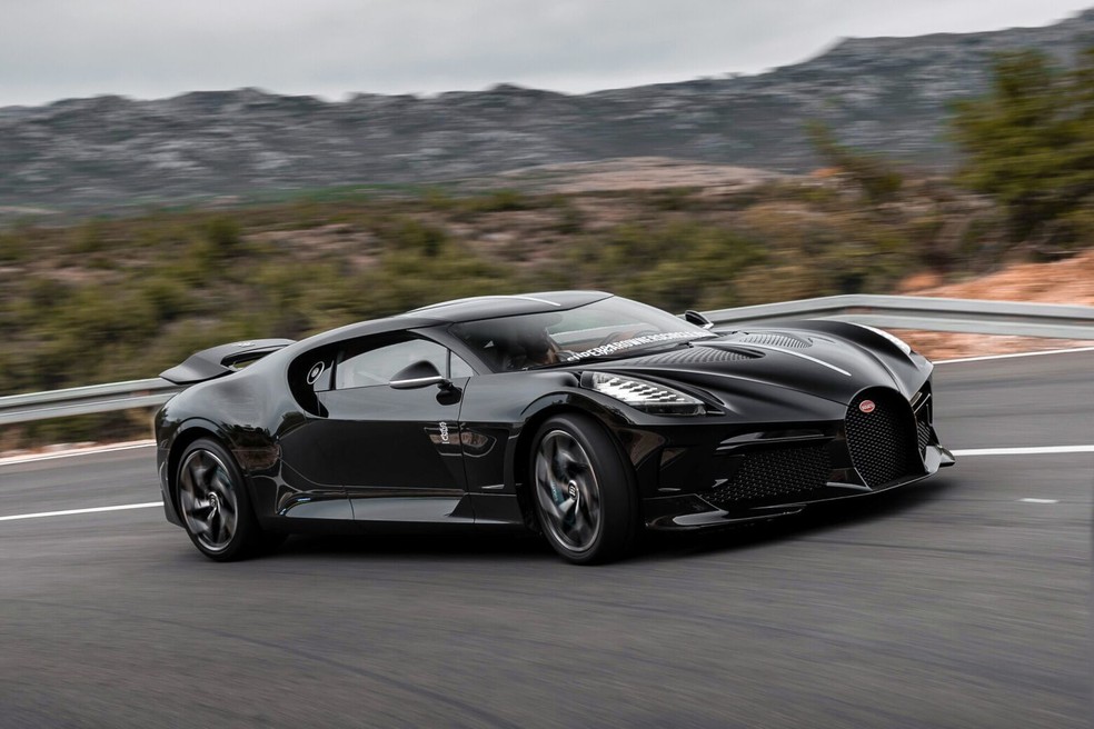 Bugatti la Voiuture Noire avaliado em R$ 60,9 milhões — Foto: Reprodução/A Bola