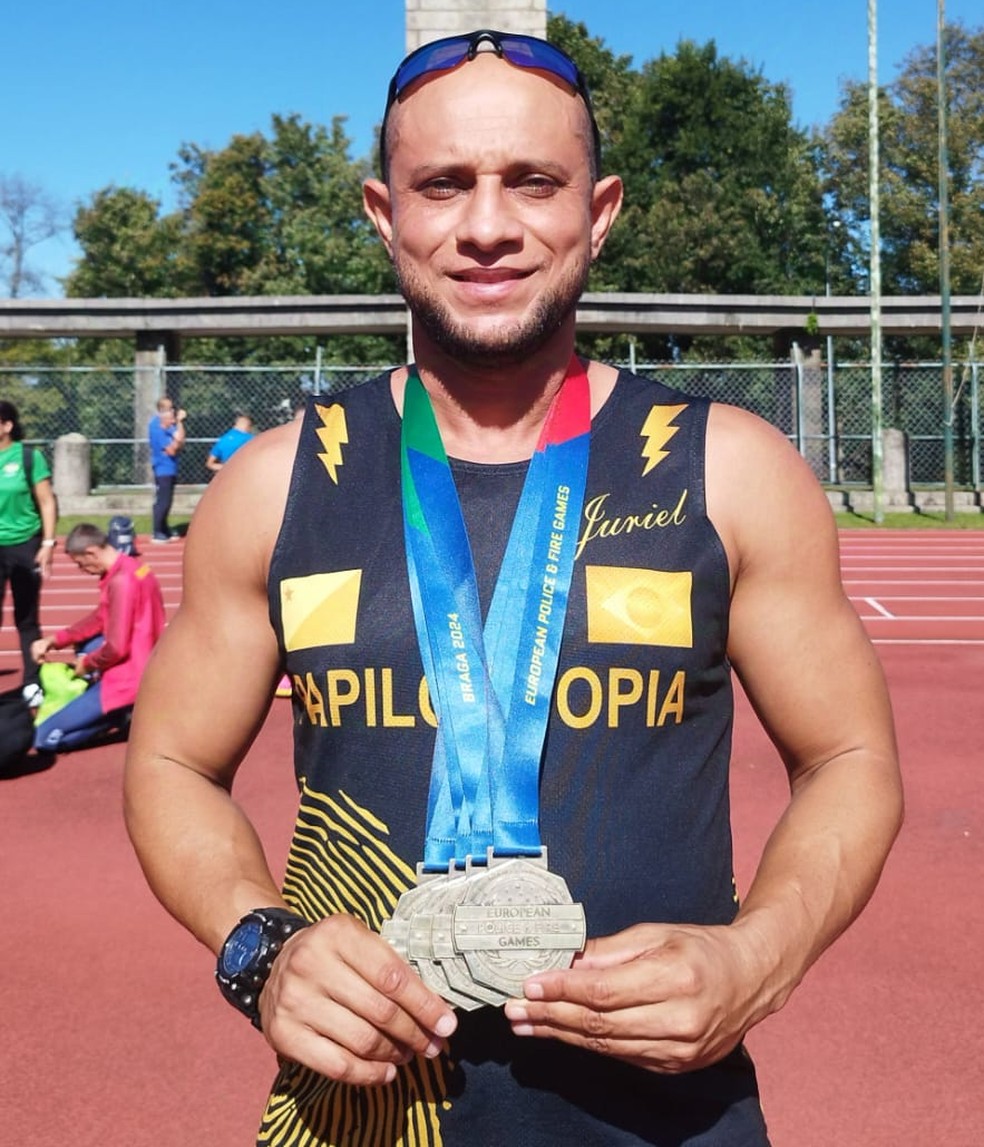 Juriel Maia com as quatro medalhas conquistadas no X European Police & Fire Games, em Braga — Foto: Arquivo Pessoal