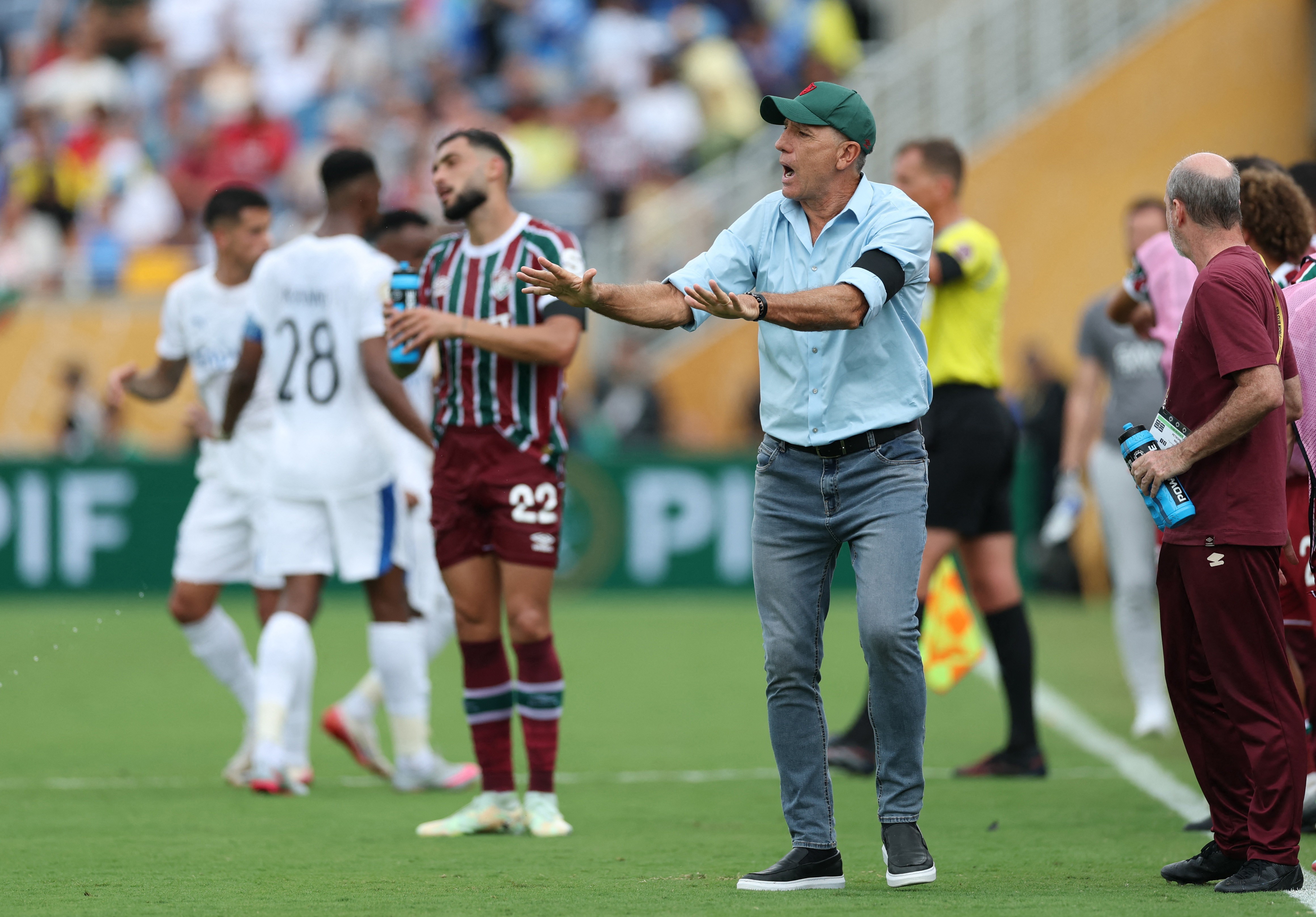 Com dois suspensos, Renato mudará a escalação do Fluminense pela sexta vez nos EUA; veja opções 