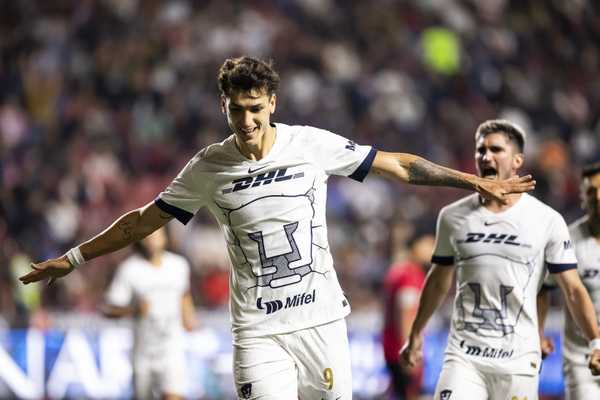 Reforço do Cruzeiro, Dinenno disputou artilharia com Cano na Colômbia e foi alvo do São Paulo