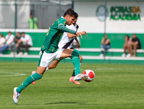 Nova joia em ascensão: Erick Belé atinge 100 jogos na base do Palmeiras.