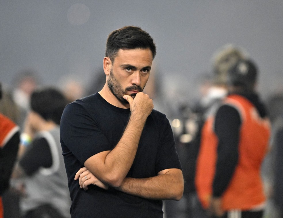 Davide vê Botafogo melhor que o Vasco e lamenta eliminação na Copa do Brasil: "Muita decepção"