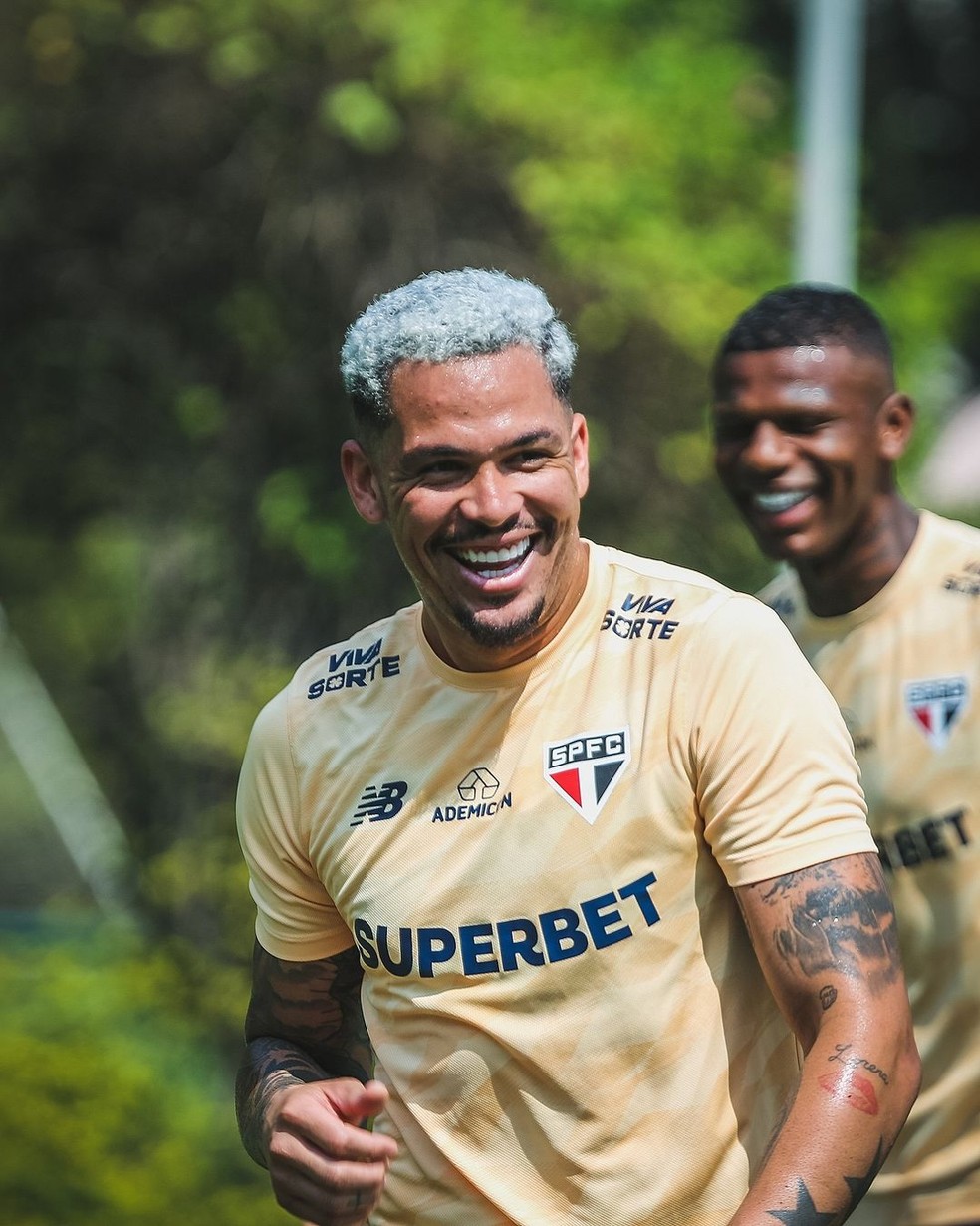 FUTURO INCERTO! Craque pode deixar São Paulo em 2025!