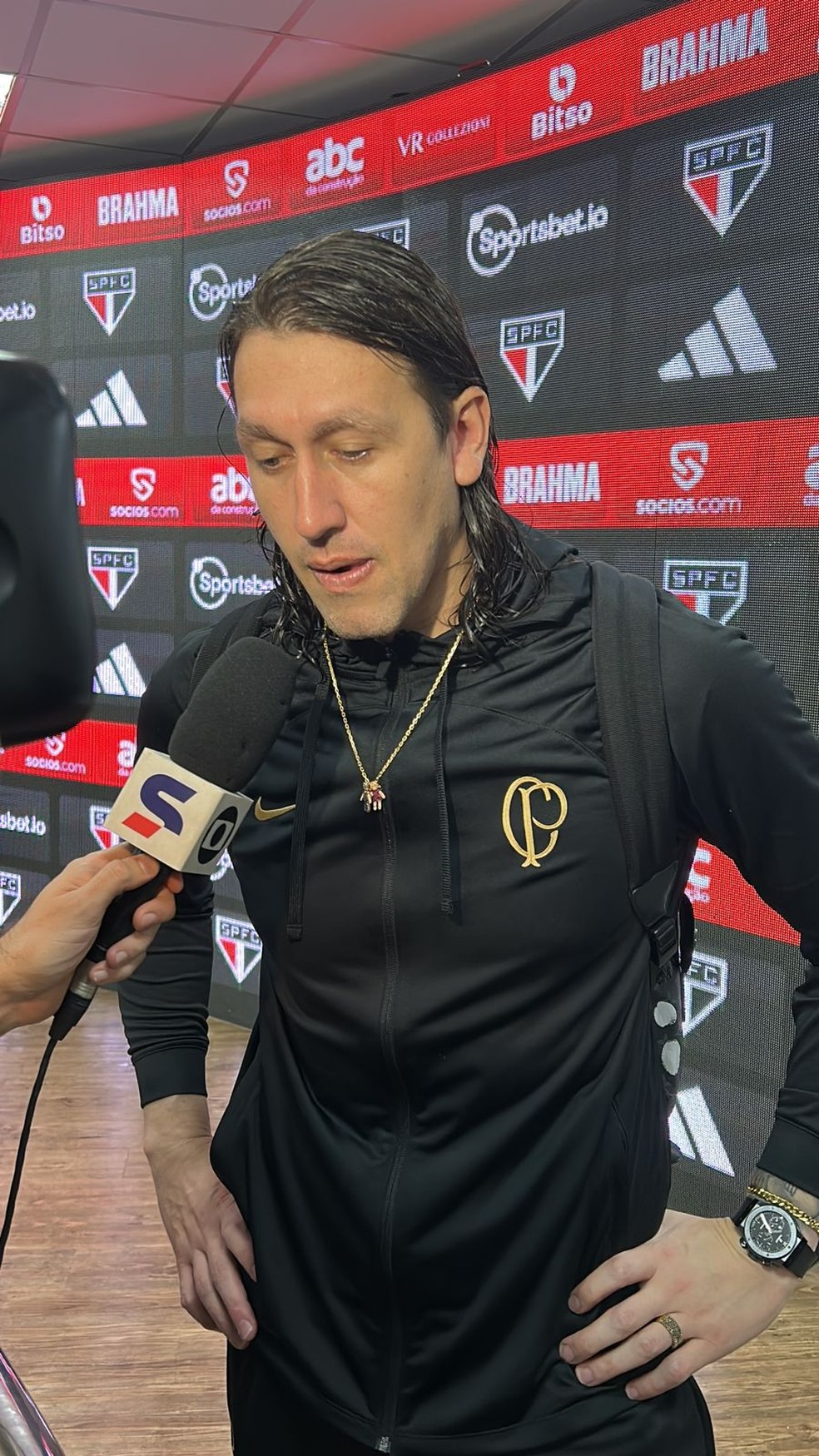 Cássio após a eliminação do Corinthians diante do São Paulo — Foto: Marcelo Braga