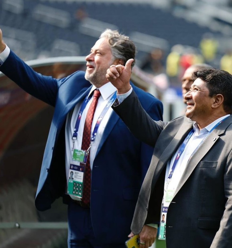 Julio Casares em viagem pela Seleção nos EUA — Foto: Reprodução / Instagram