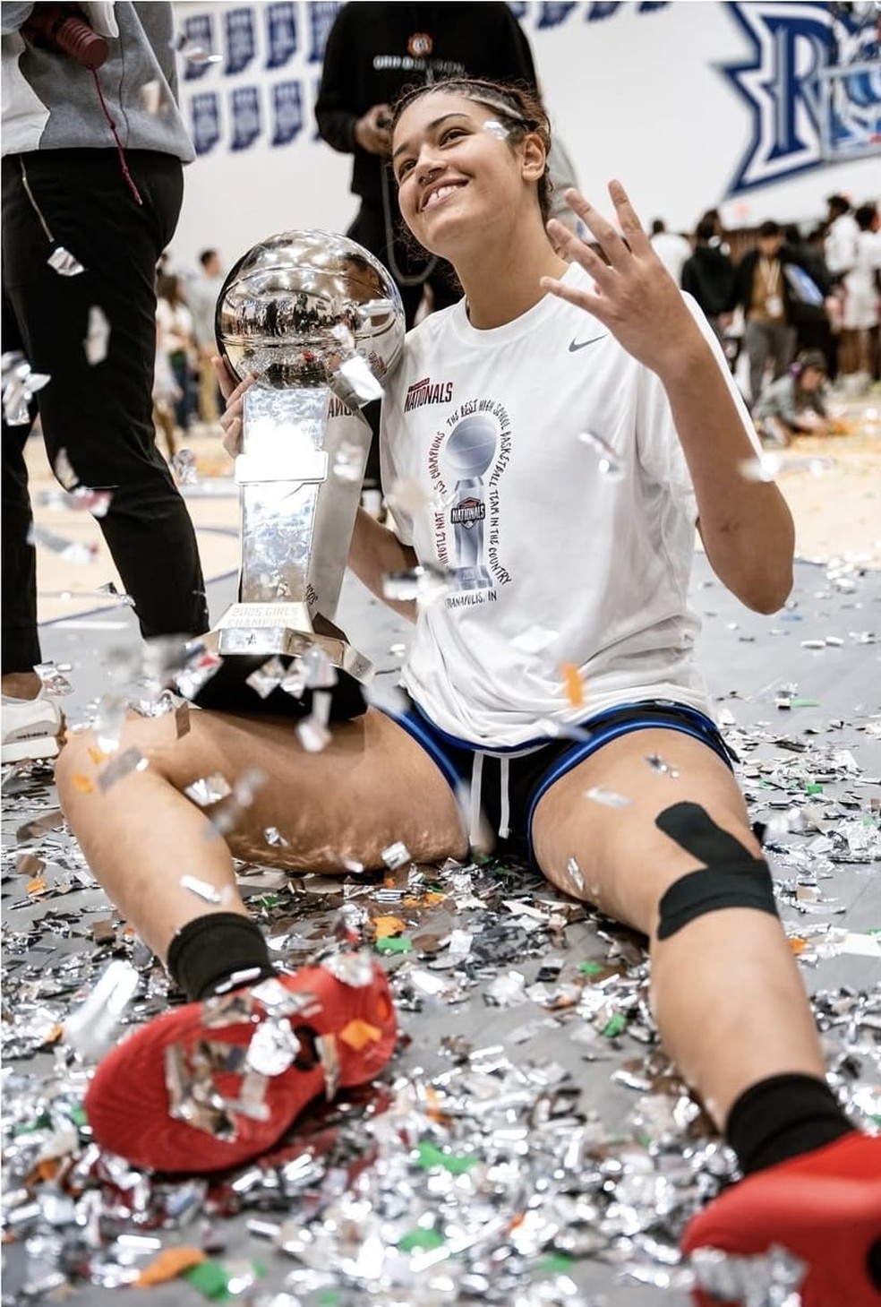 Manu Alves comemora título nacional no basquete de Ensino Médio americano — Foto: Reprodução/Instagram