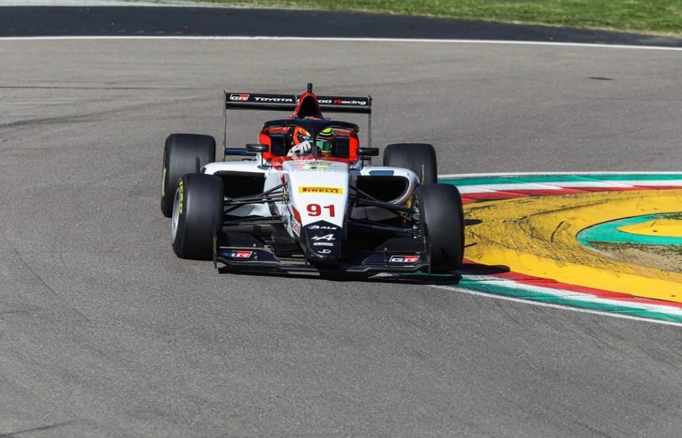 Dudu Barrichello em seu primeiro teste no carro da JD Motorsport para a Fórmula Regional Europeia — Foto: Divulgação