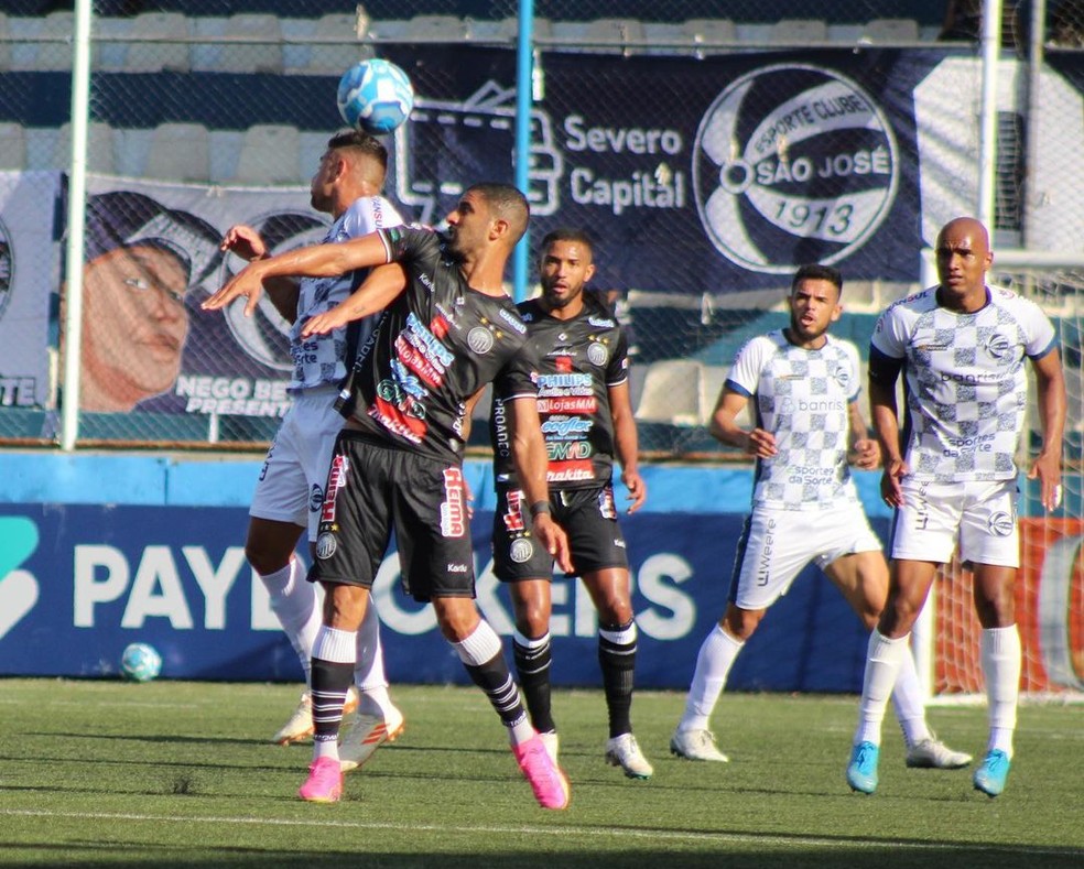 S&atilde;o Jos&eacute;-RS e Oper&aacute;rio-PR se enfrentando pela S&eacute;rie C do Brasileir&atilde;o &mdash; Foto: Eduardo Torres / S&atilde;o Jos&eacute;-RS