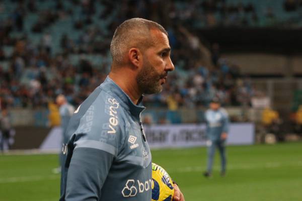 Preparador físico troca Grêmio pelo Corinthians e reforça comissão técnica.