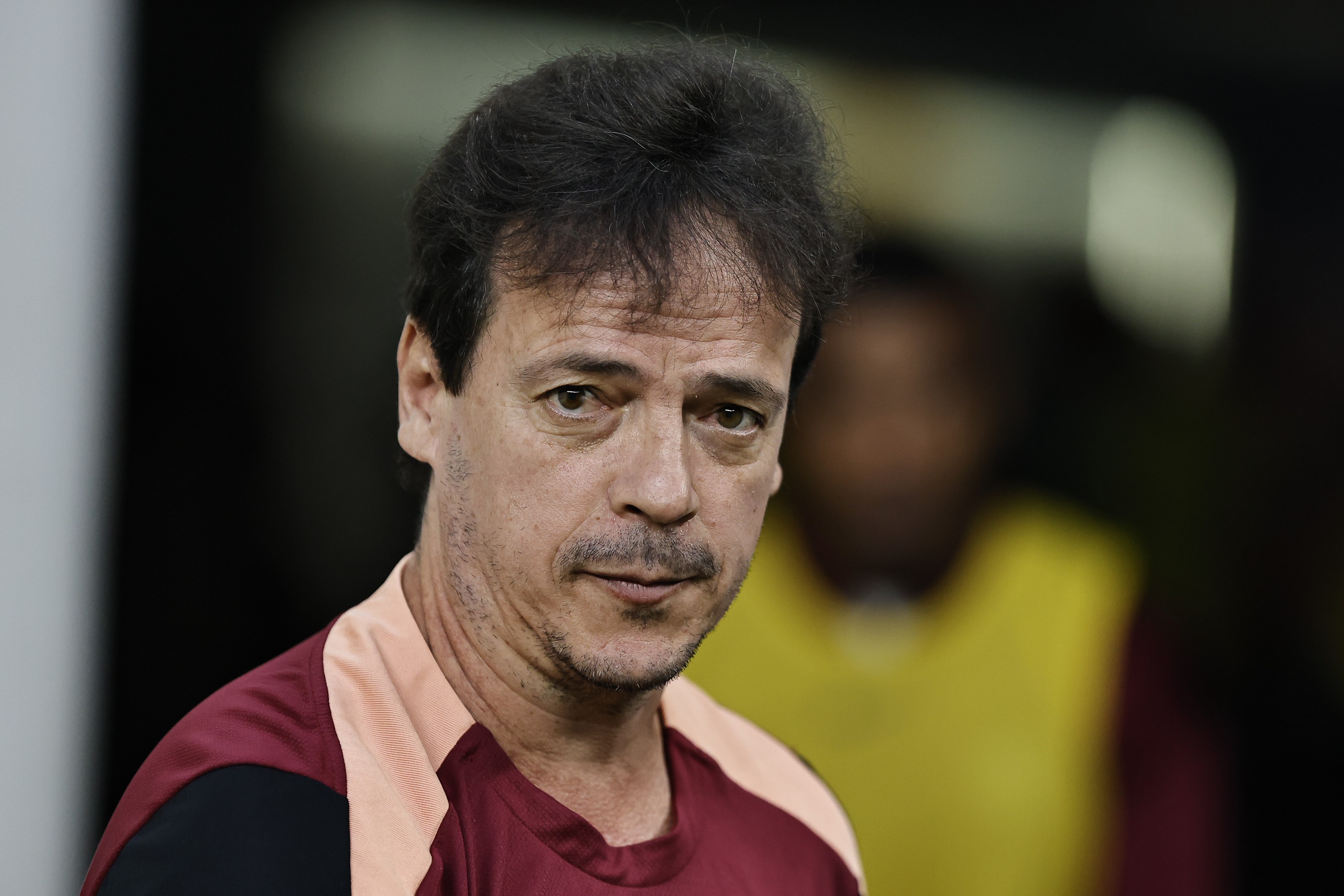 Diniz critica gramado em empate do Corinthians; revela desgaste com treinos no CT