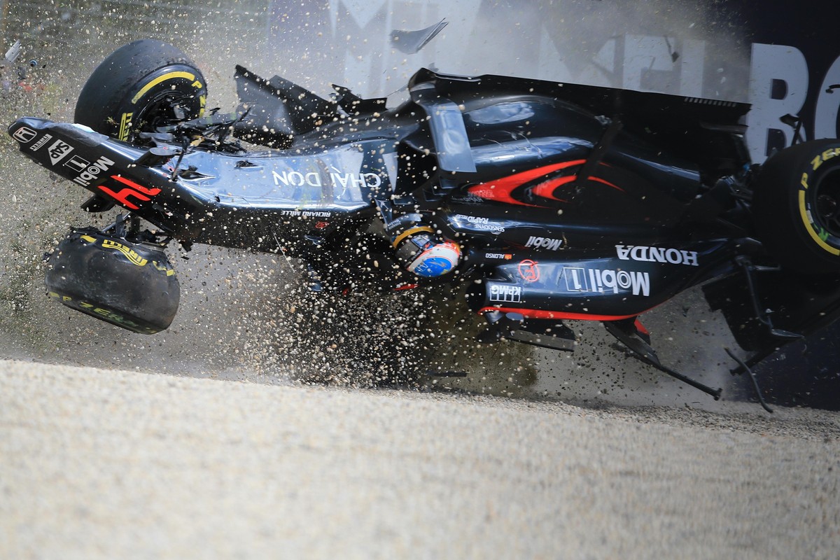 Fernando clearance alonso acidente