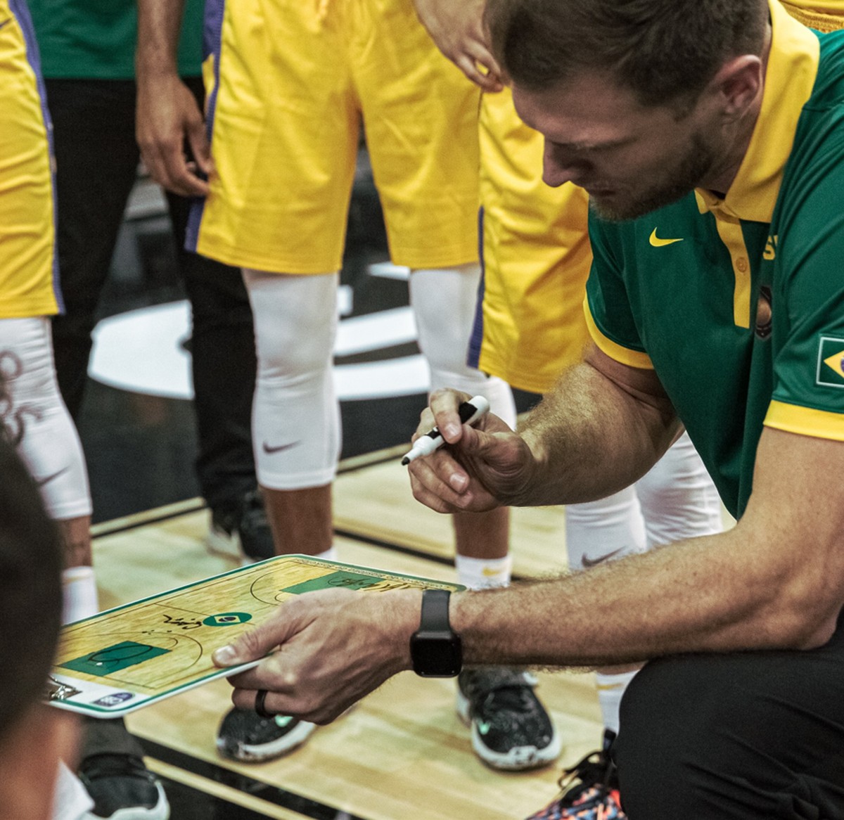 Depois do basquete, agora é possível jogar futebol no Messenger - Canaltech