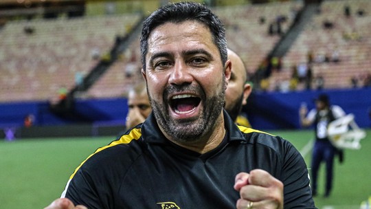 Em bom momento na Série B, Rafael Lacerda completa 70 jogos no comando do Amazonas 