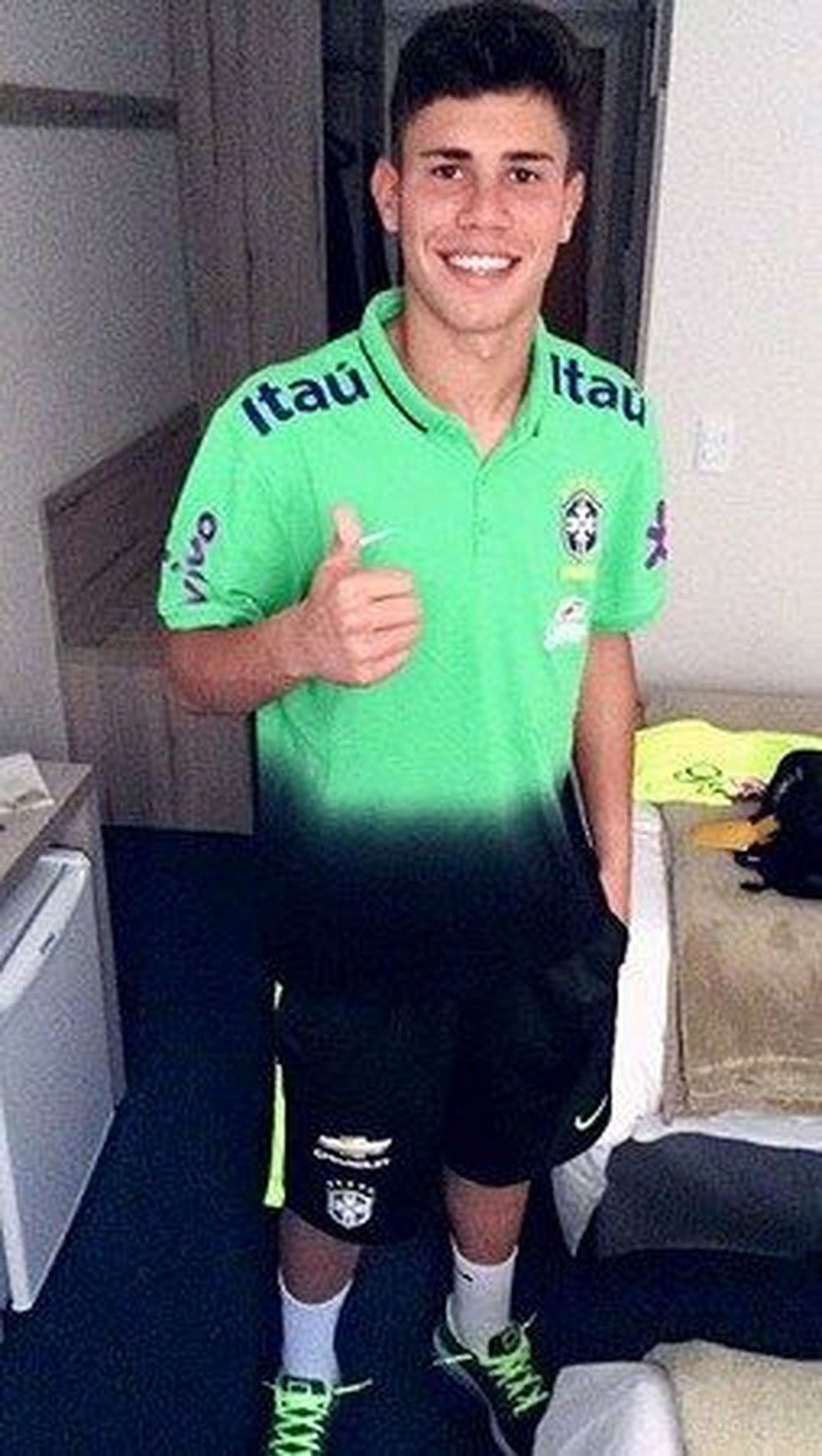 Matheus ainda garoto convocado para a Seleção Sub-15 — Foto: Arquivo pessoal