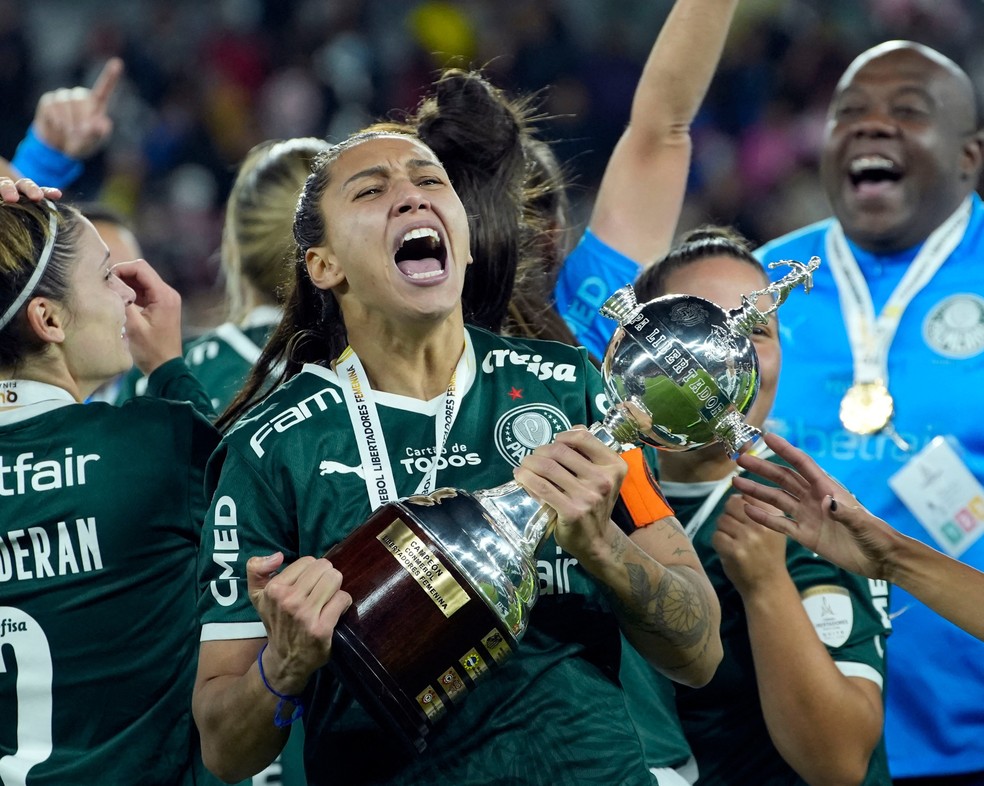 Vai passar na Globo o jogo do Corinthians feminino x Internacional hoje?