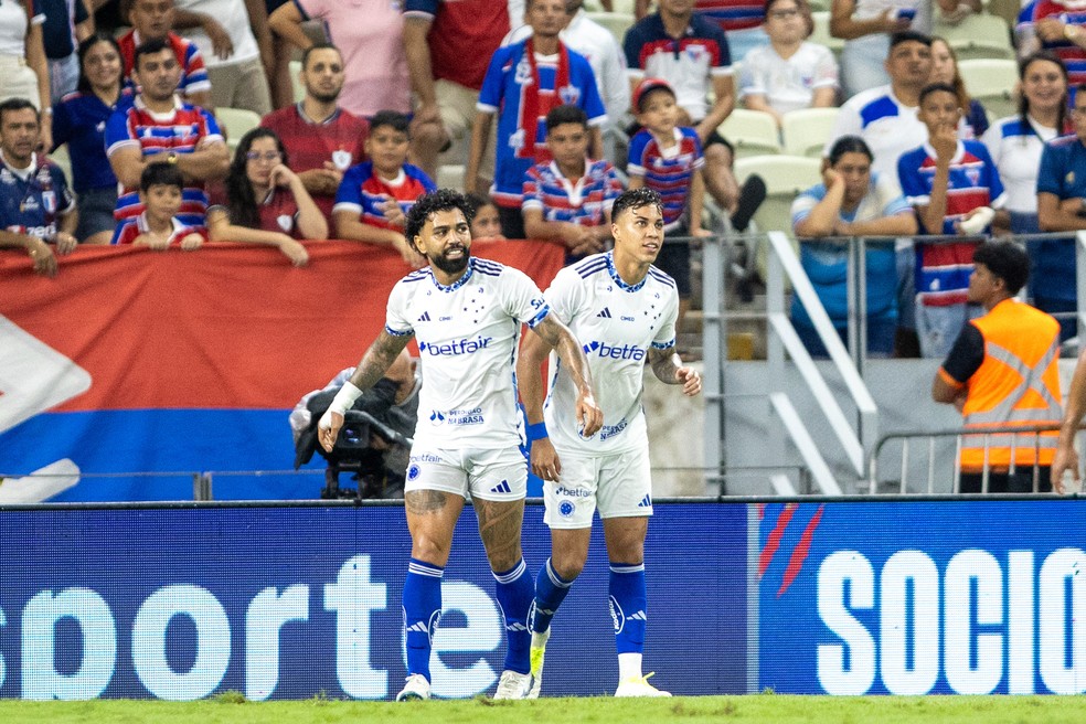 Gabigol e Kaio Jorge no Cruzeiro — Foto: Baggio Rodrigues/AGIF