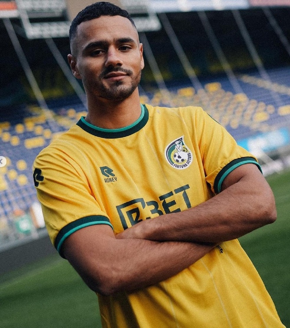 Atacante Alessio da Cruz em sua chegada ao Athletic.