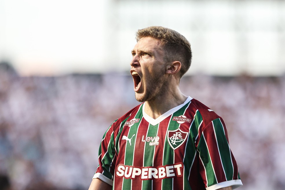 Cano acolhe Castillo no Fluminense: "Primeiro a me receber de braços abertos"