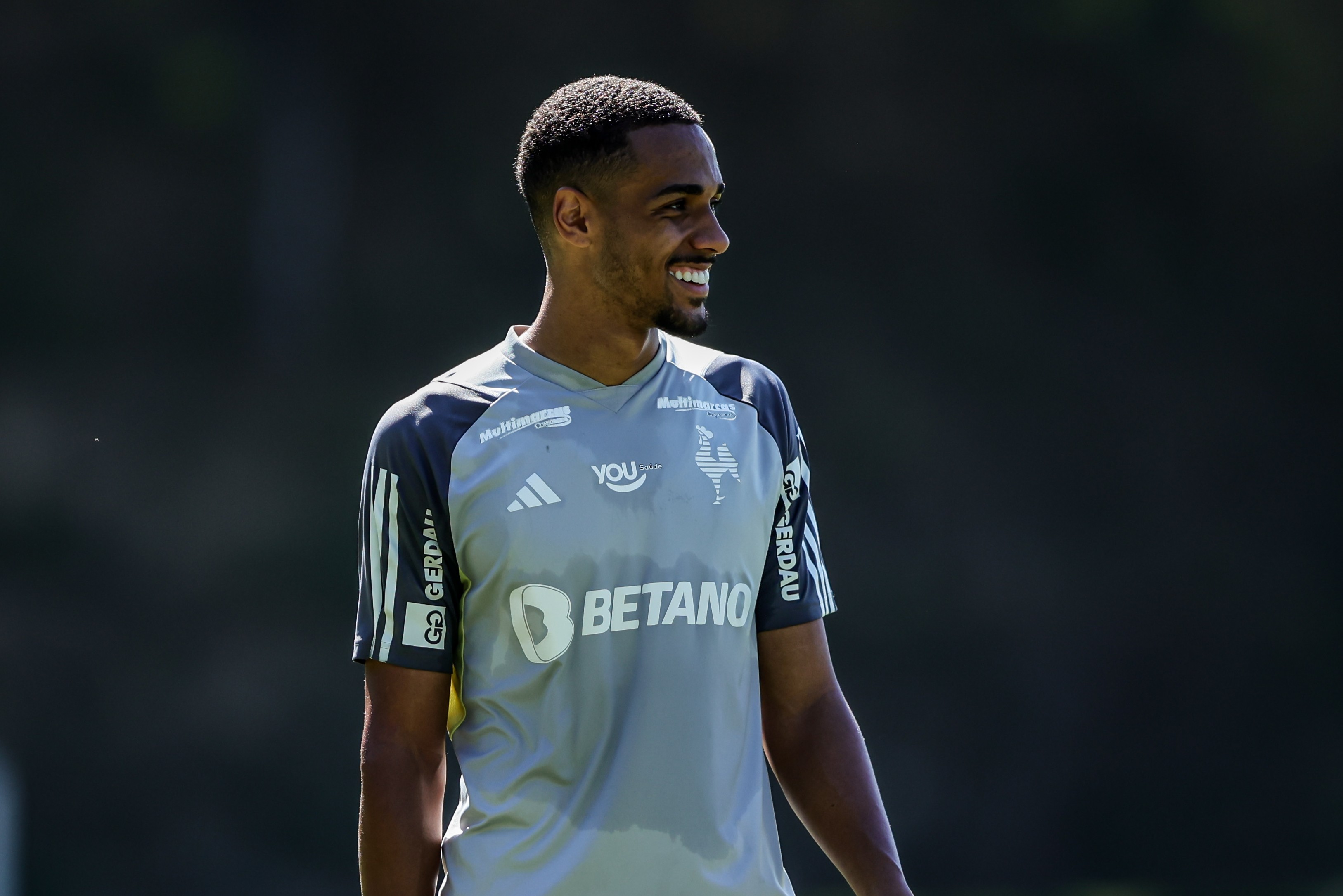 Atlético-MG encaminha empréstimo de zagueiro para time da Série B
