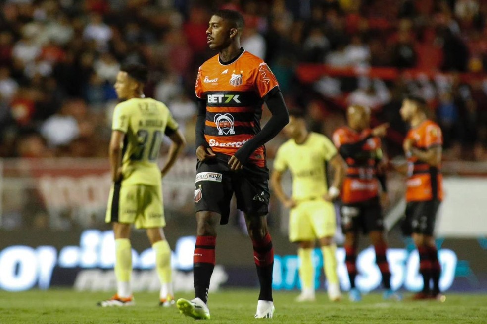 Jean Pyerre voltou aos gramados na partida contra o Corinthians — Foto: Miguel Schincariol/Ituano FC