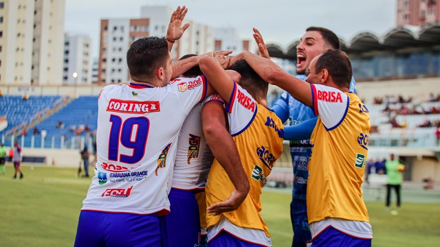 Itabaiana faz 2x0 no Boca Júnior e vai à semi do Sergipano