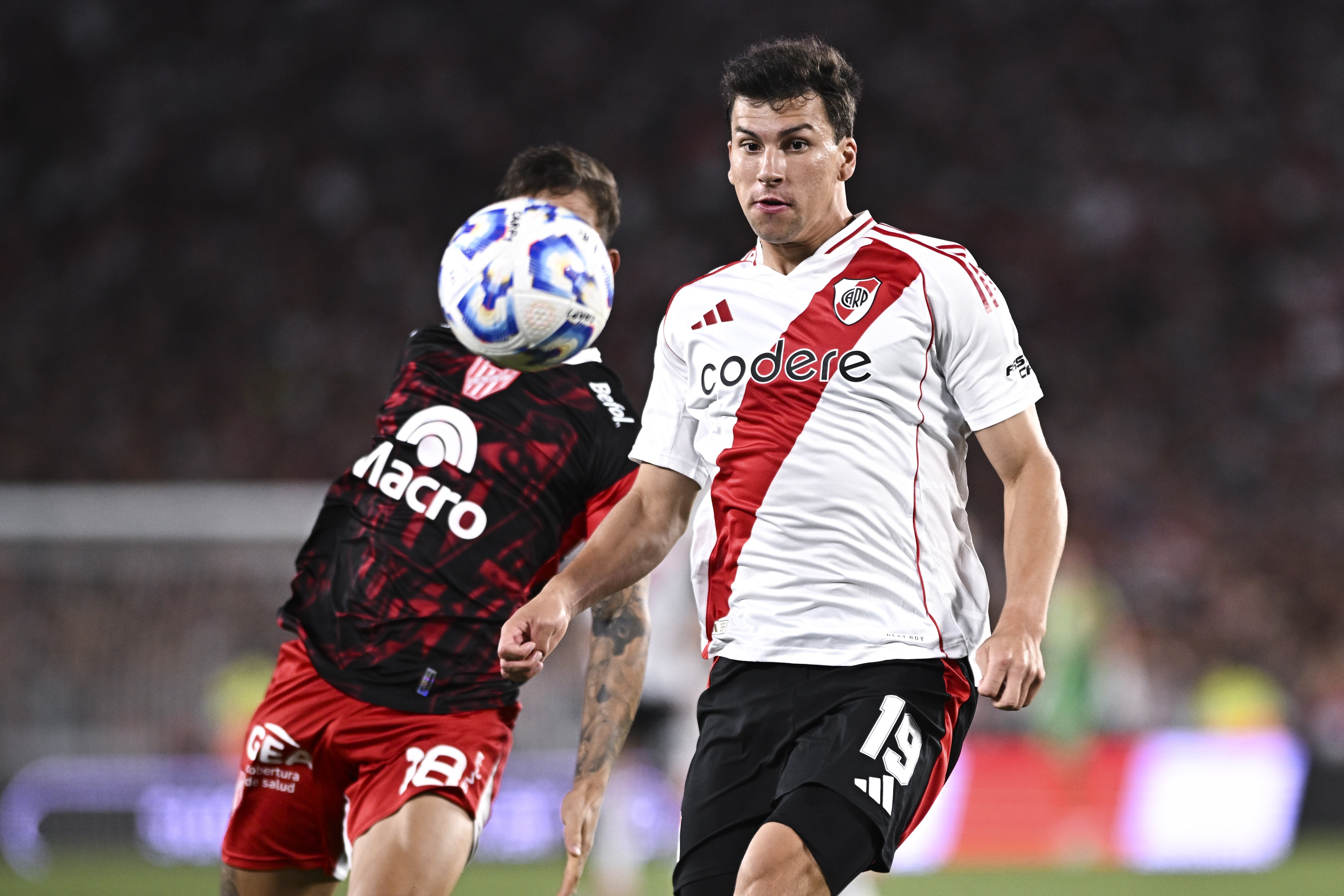 São Paulo anuncia a contratação do atacante Gonzalo Tapia
