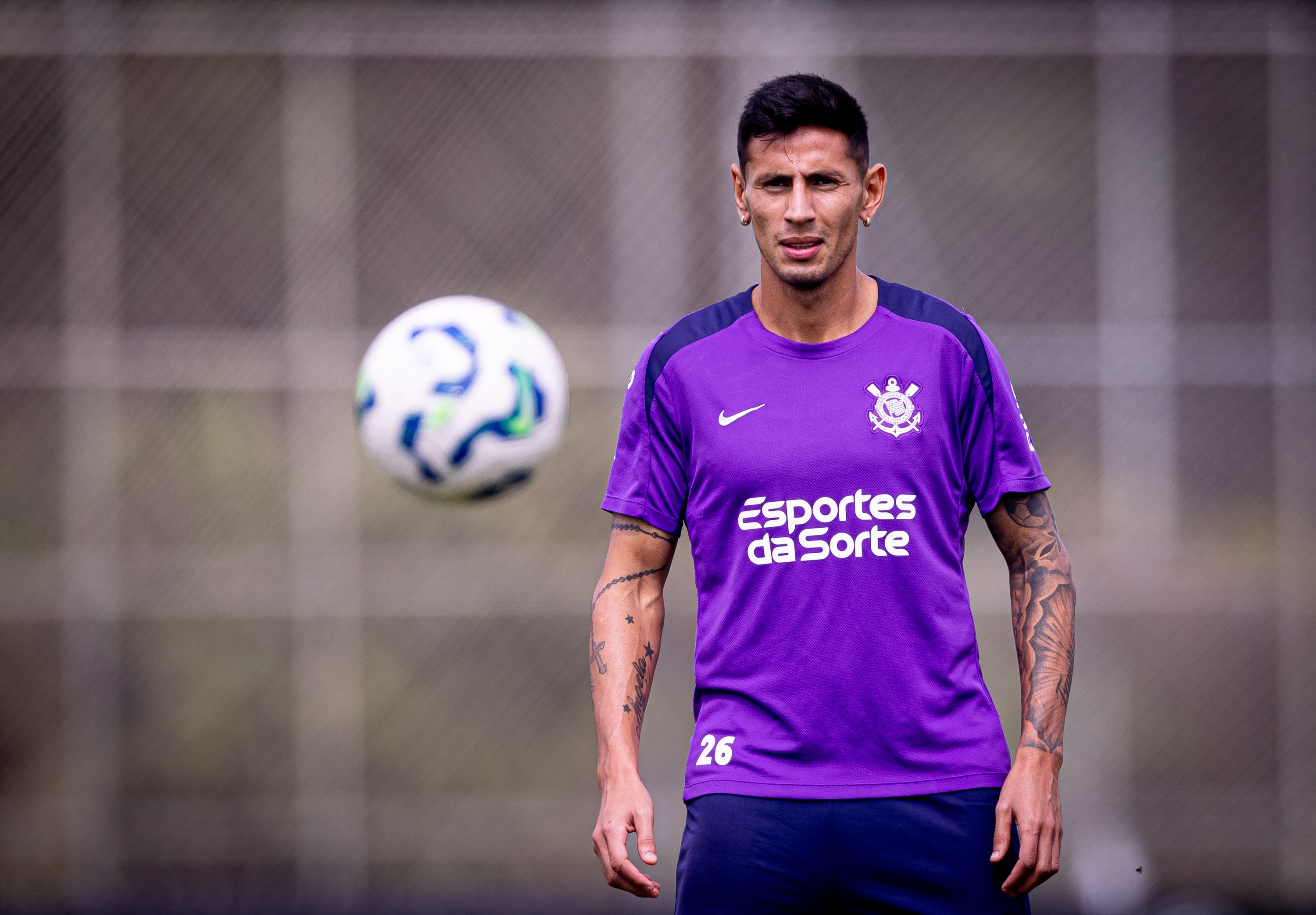 Corinthians chega no limite por Angileri, evita leilão e aguarda | Ge