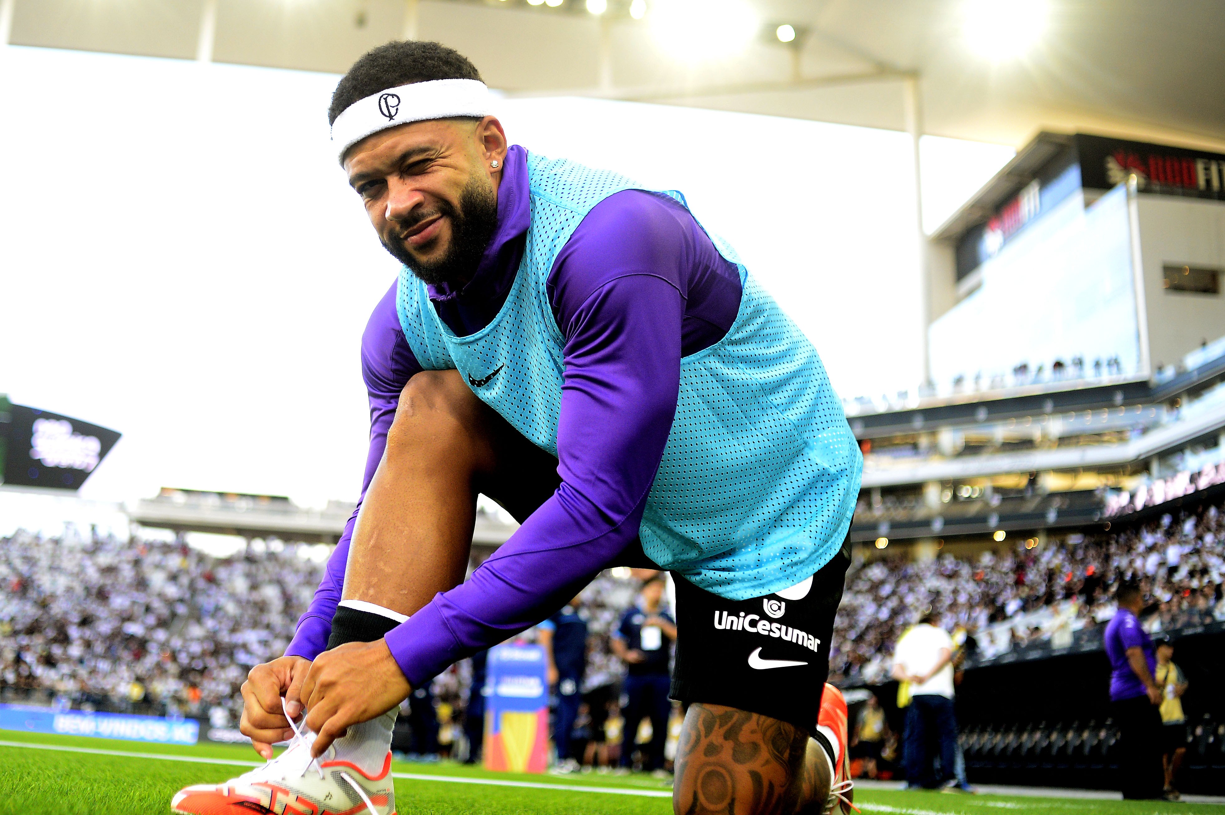 Técnico da Holanda Ronald Koeman assiste jogos de Memphis no Corinthians no Brasil.